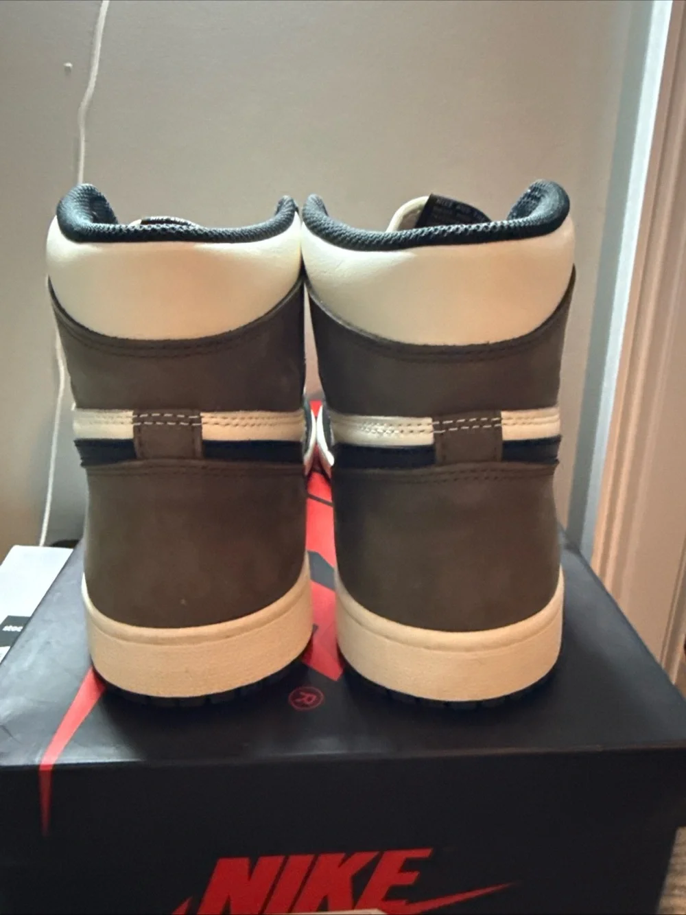 Jordan 1 Dark Mocha(2020)with Original Receipt